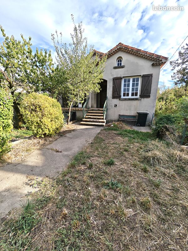 Maison 6 pièces 100 m² · à Bron · 100 m² · 360 000 €