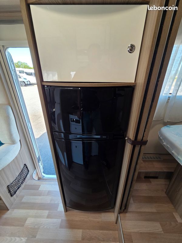 Autostar p650 privilège lit central 6.7m (image 4)