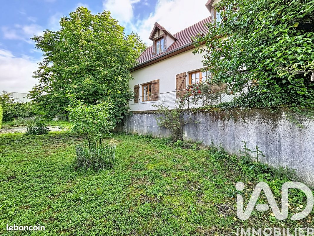 Maison 3 pièces 101 m² · à La Charité-sur-Loire · 101 m² · 139 000 €