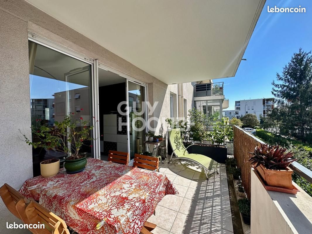 Parking 4 pièces 80 m² · à Villeurbanne · 80 m² · 1 350 €
