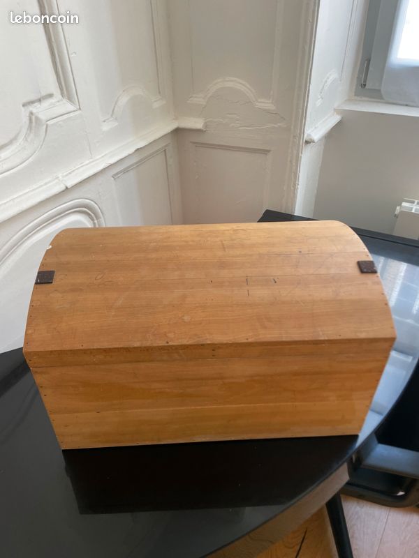 Mâle en bois (image 1)