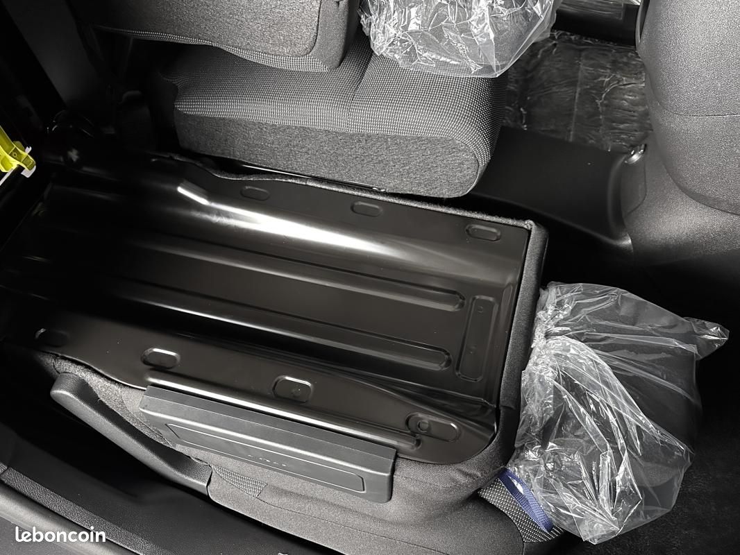 Citroën Berlingo VAN 3PL BLUEHDI 130CH -32% NEUF EAT8 S&S CARPLAY REGUL DAB FULL LED CABINE EXTENSO (image 31)