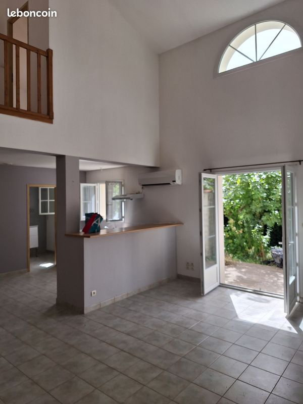 Maison 3 pièces 74 m² · à Rochefort · 74 m² · 860 €