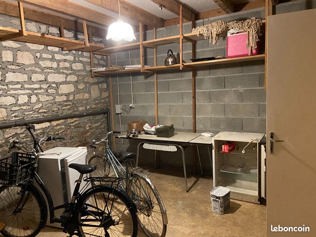 Maison 7 pièces 230 m² - Nanteuil-en-Vallée 16700 (image principale 9)