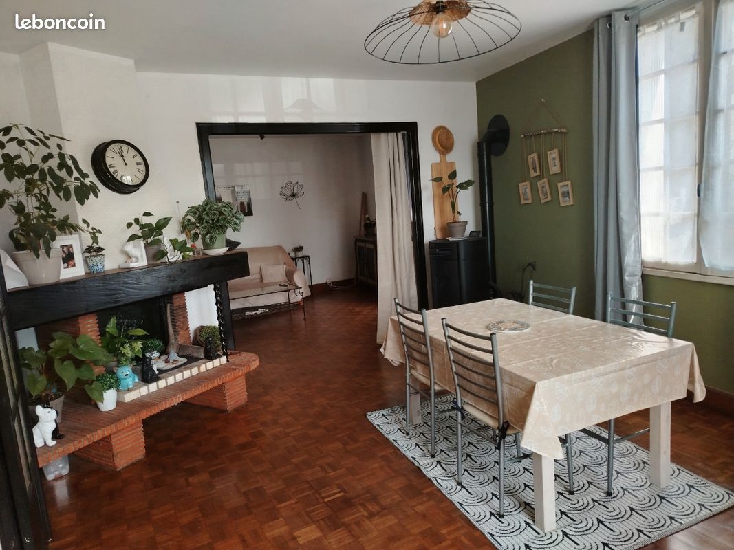 Maison 6 pièces 145 m² · à La Rochefoucauld-en-Angoumois · 145 m² · 179 000 €