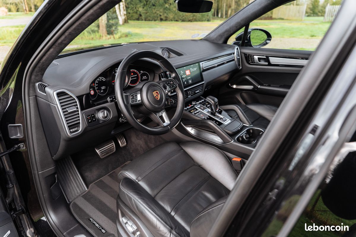 Porsche Cayenne Turbo - Origine France / PDLS+ / Toit pano / Camera 360 / Pack Chrono (image 5)