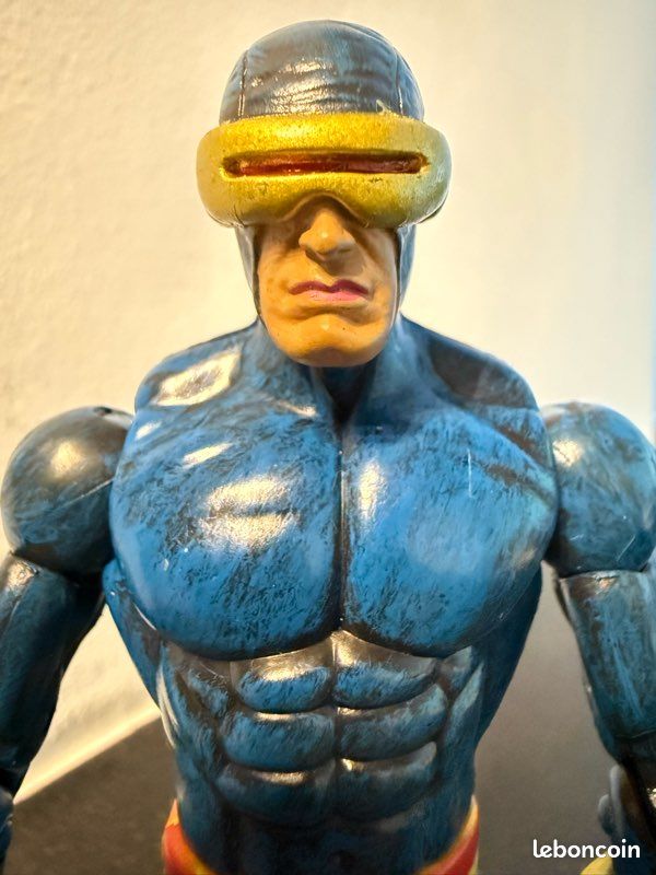Figurine Hasbro Marvel Legends Series Cyclops 20 articulations accessoires X-Men