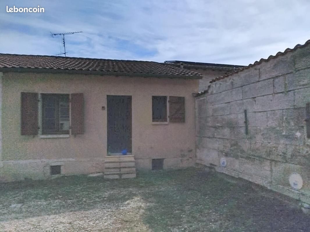 Maison 5 pièces 94 m² · à Ruelle-sur-Touvre · 94 m² · 890 €/mois