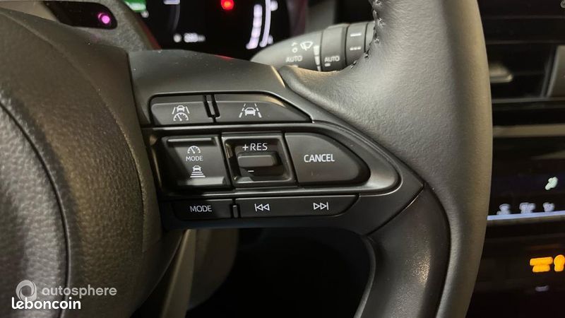 Toyota Yaris Cross 130h Design MY25 (image 25)