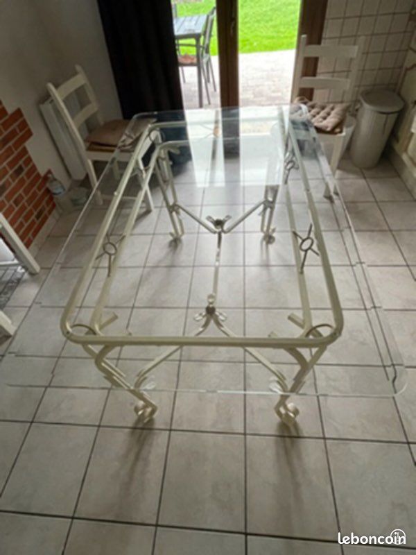 Table (image 7)