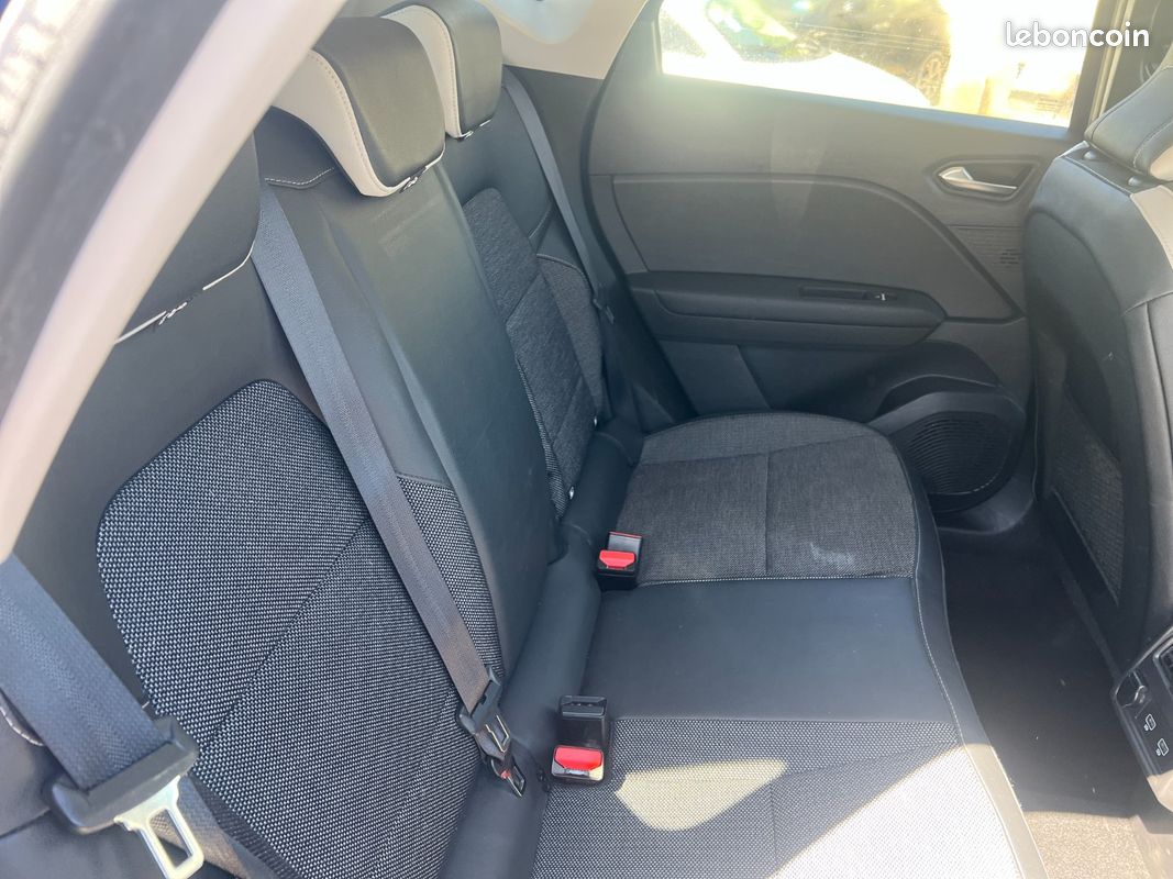 Renault CAPTUR II Intens (image 5)
