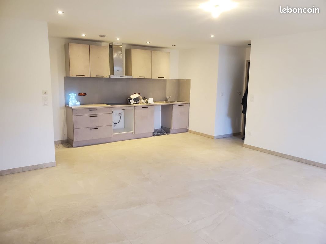 Appartement 2 pièces 65 m² · à Pontarlier · 65 m² · 1 100 €