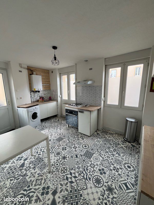 Appartement 2 pièces 52 m² · à Charlieu · 52 m² · 450 €/mois