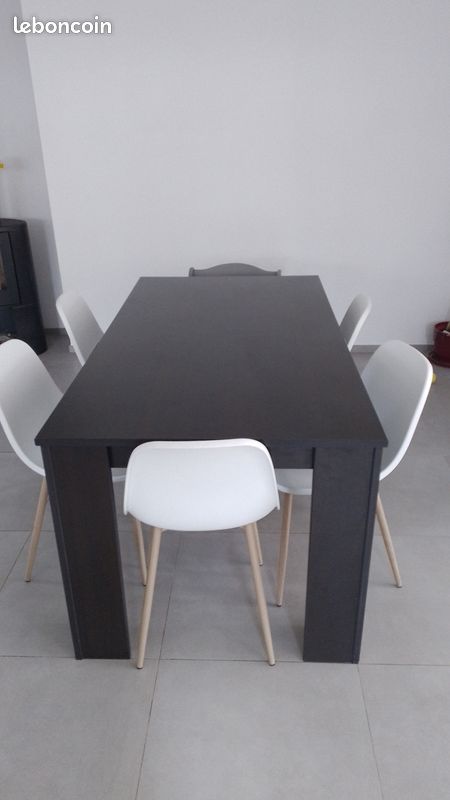 Table à manger (image 1)