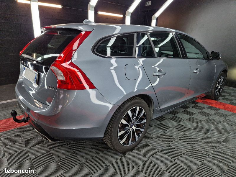 Volvo V60 D2 120CH MOMENTUM GEARTRONIC * ATTELAGE * BLUETOOTH * RADAR (image 5)
