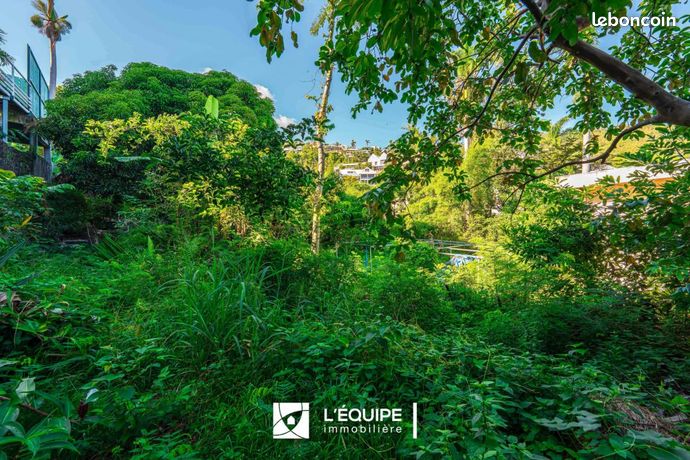 Terrain 1 891 m² Saint Denis