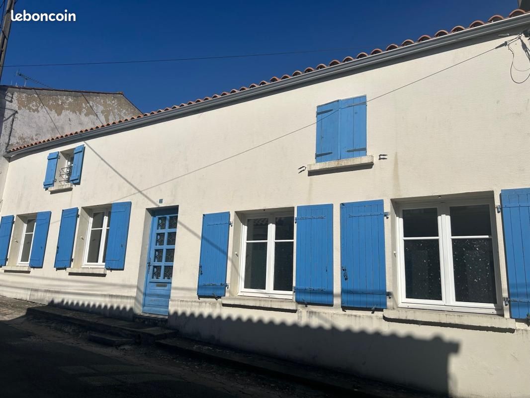 Maison 4 pièces 98 m² · à Pont-l'Abbé-d'Arnoult · 98 m² · 186 375 €
