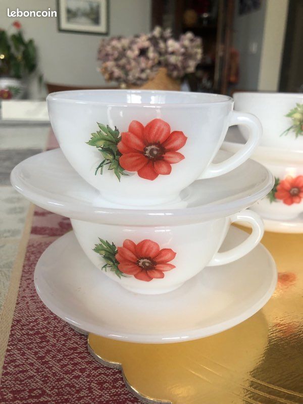Lot De 6 Grandes Tasses à Café Arcopal Motif Tulipe - Vintage Avec Soucoupes