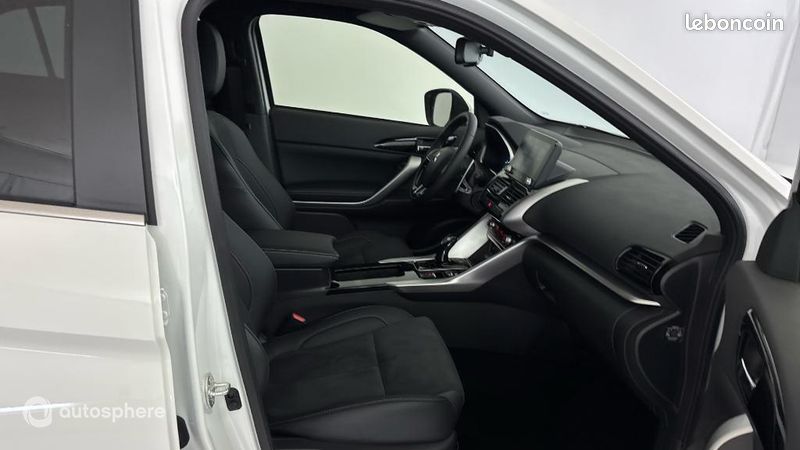 Mitsubishi Eclipse Cross 2.4 MIVEC PHEV 188ch Intense 4WD (image 15)