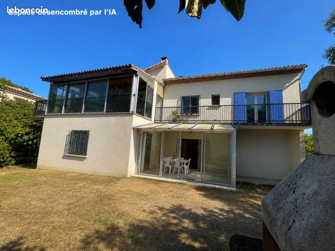 Maison 9 pièces 250 m² · à Nîmes · 250 m² · 385 000 €