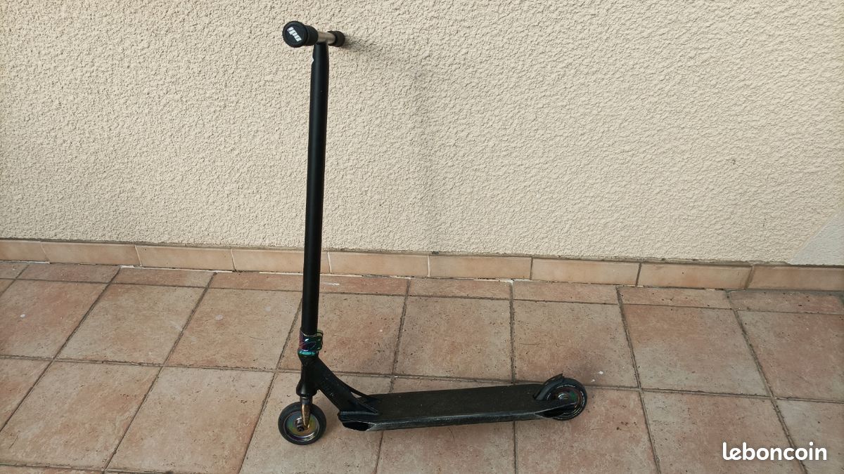 Trottinette ethic artefact (image 3)