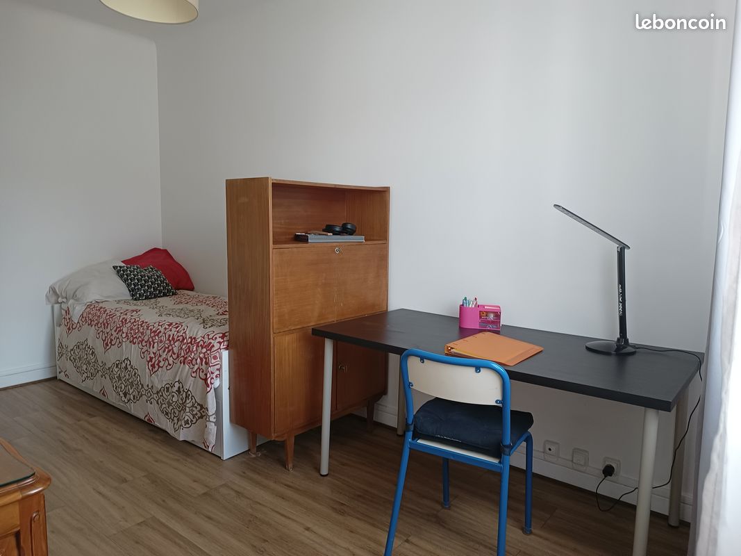 Appartement 4 pièces 76 m² · à Vénissieux · 76 m² · 495 €/mois