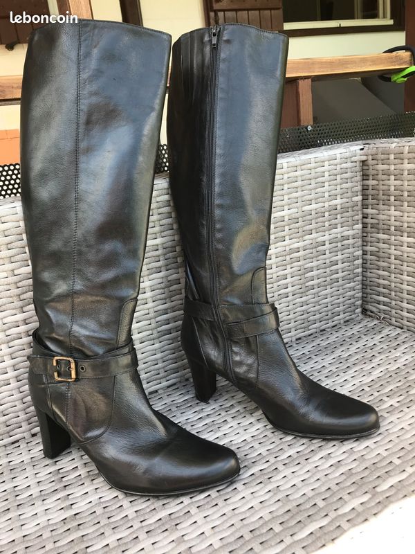 Bottes cuir noir quasi neuves (image 2)