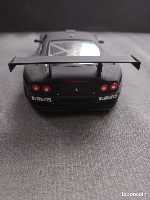 Ferrari 575 GTC Evoluzione 2005 Kyosho 1/18 (image 4)