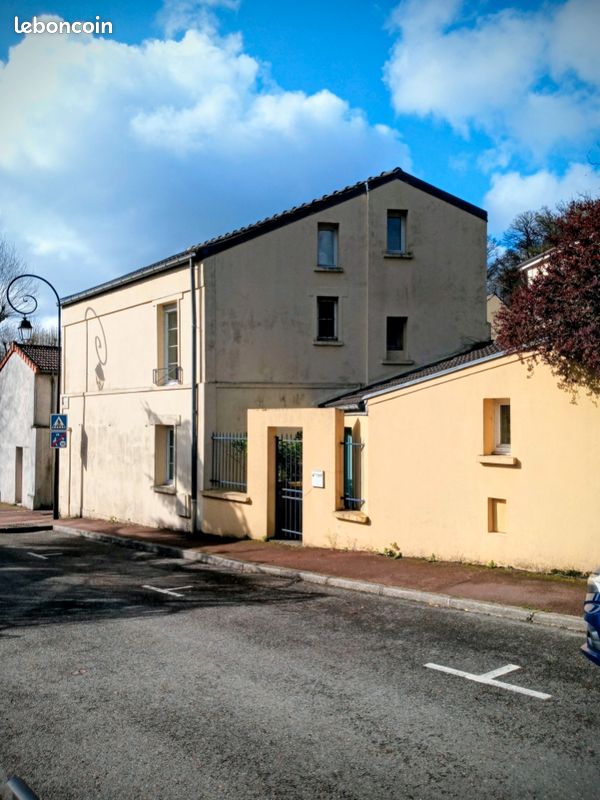 Maison 6 pièces 145 m² · à Buc · 145 m² · 630 000 €