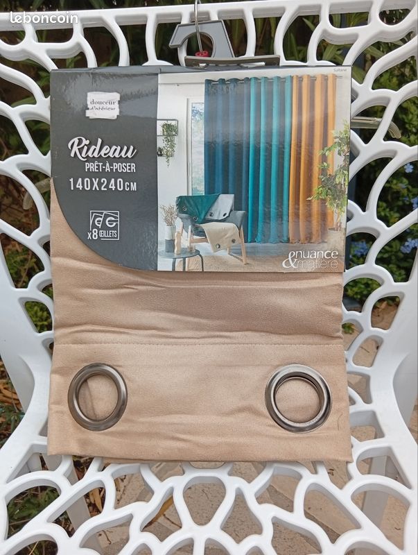 Rideau opaque (image 1)