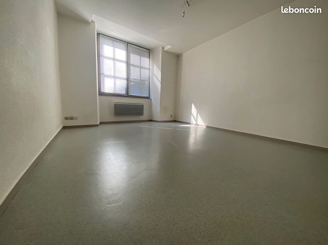 Appartement 1 pièce 40 m² · à Besançon · 40 m² · 405 €