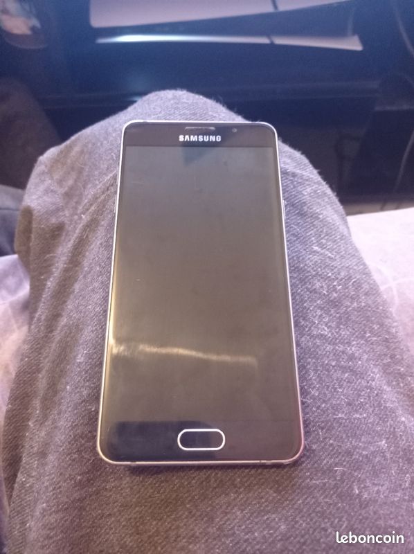Samsung Galaxy A5 (image 1)