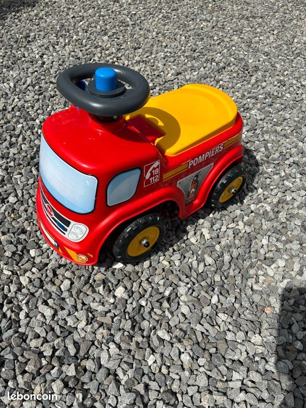 Porteur - camion de pompier (image 1)