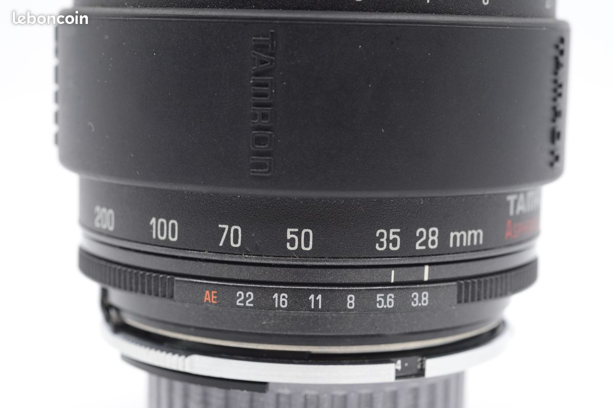Tamron Objectif SP AF 28-75mm F/2,8 Asphérique XR Di LD IF Macro Tamron Objectif SP AF 28-75mm F/2,8 Asphérique XR Di LD IF Macro
