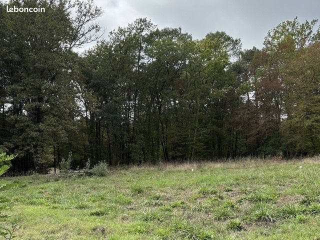 Terrain 2800 m² · à Bonnetan · 228 000 €