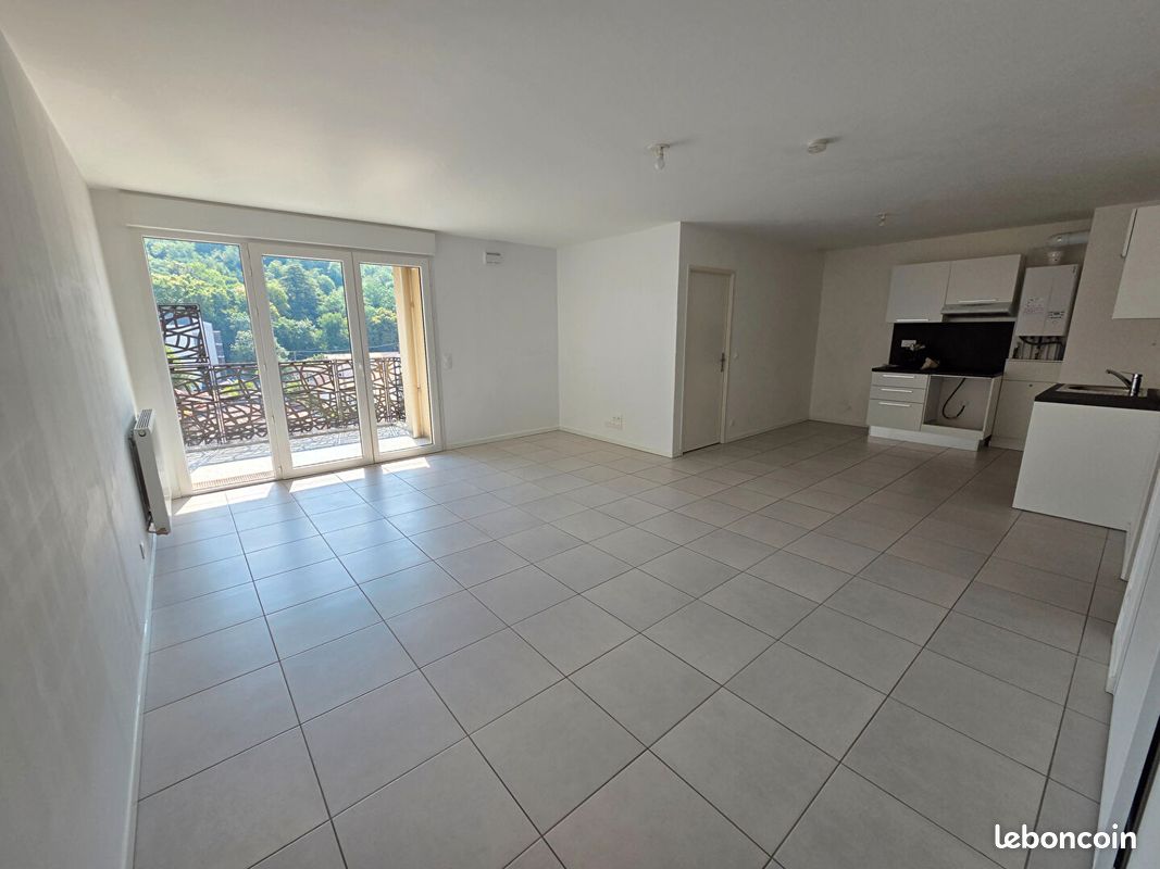 Appartement 3 pièces 76 m² · à Cenon · 76 m² · 982 €