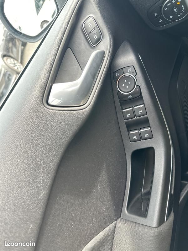 Ford Fiesta 1.0 ECOBOOST - 125 BV DCT S&S TITANIUM (image 32)