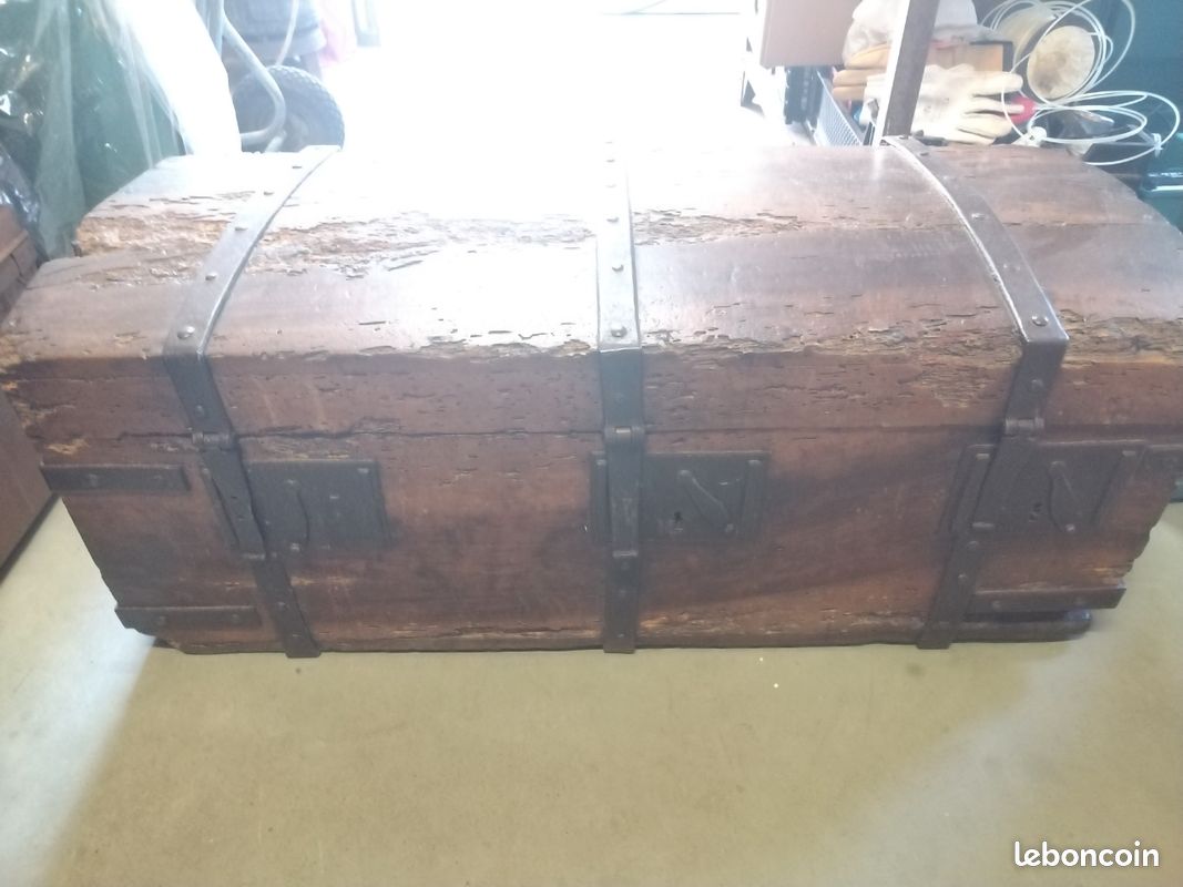 Coffre ancien (image 2)