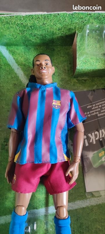 Figurine Kick O Mania Ronaldinho FC BARCELONA - 2005 - PVC - Collection