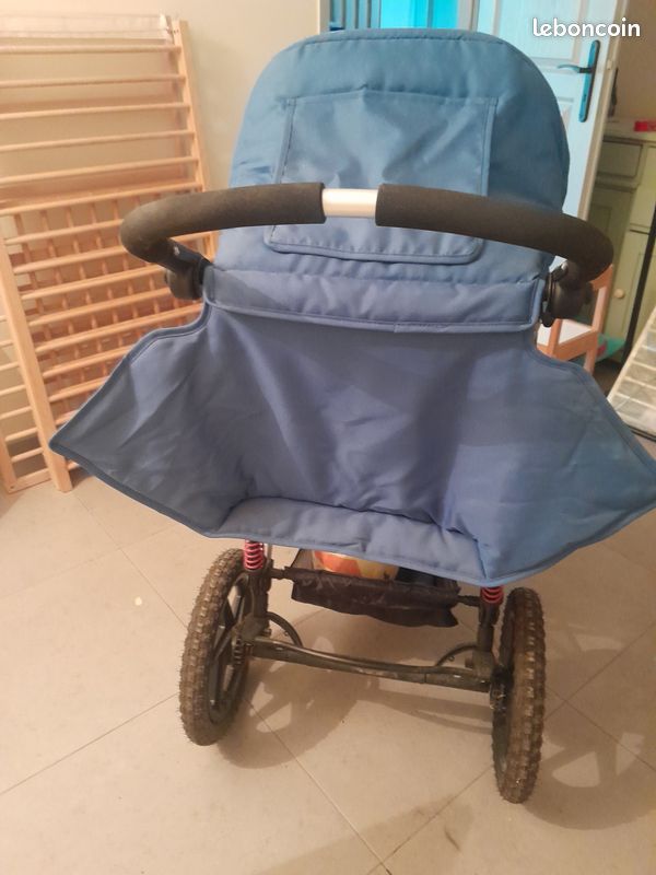 Poussette 3 roues à récupérer sur place (image 3)