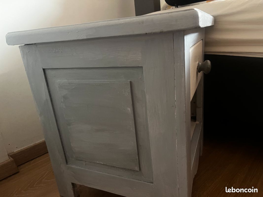 Table de chevet (image 3)