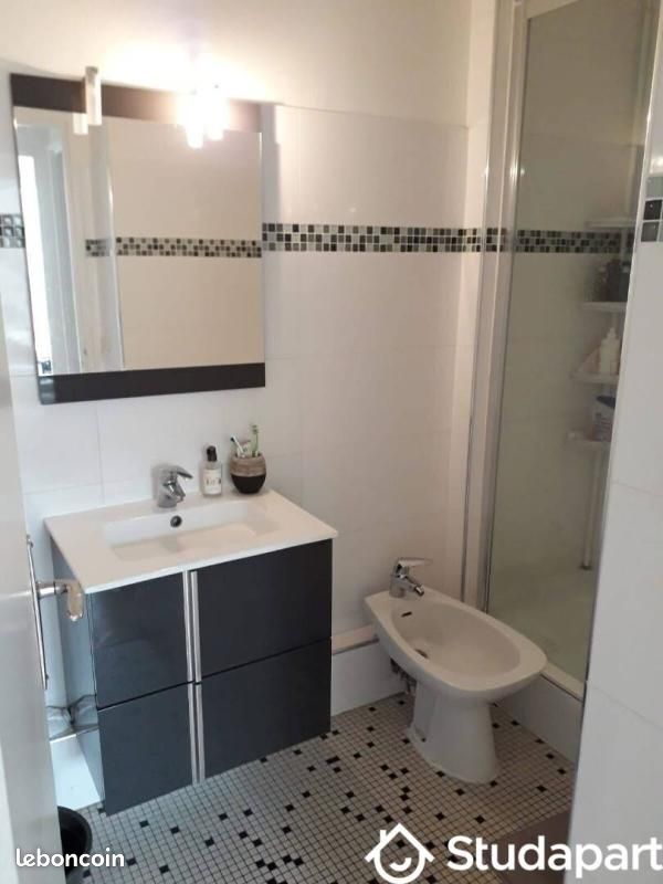 Appartement 2 pièces 40 m² · à Versailles · 40 m² · 890 €/mois