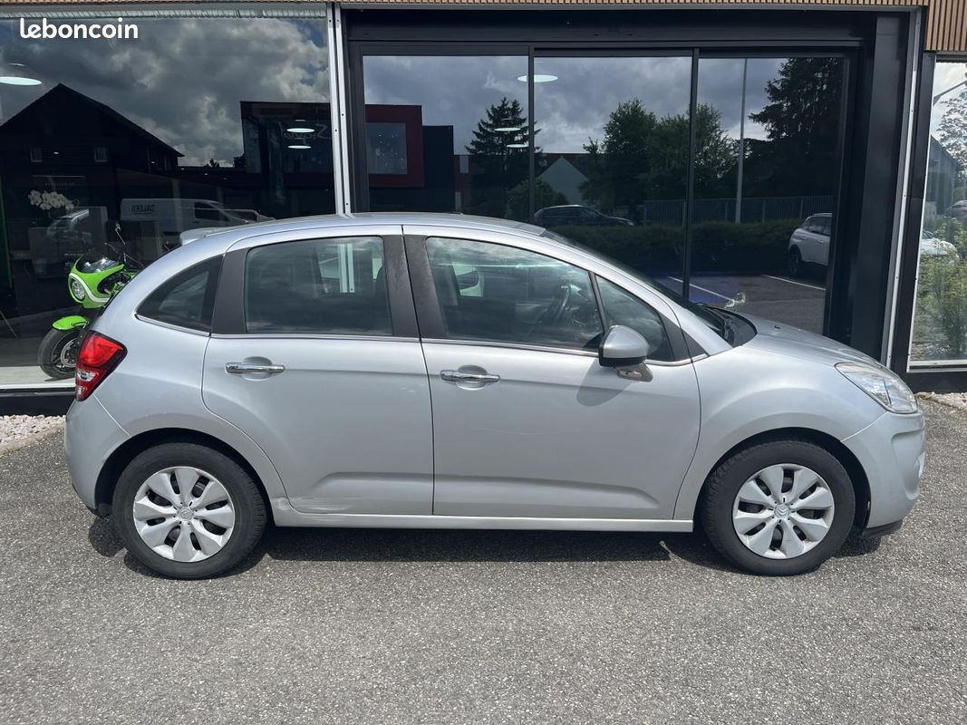 CITROEN C3 1.4 HDi FAP - 70 - Confort - CAR PLAY - REGULATEUR - SUIVI - TURBO-DISTRI- EMBRAYAGE-OK (image 2)