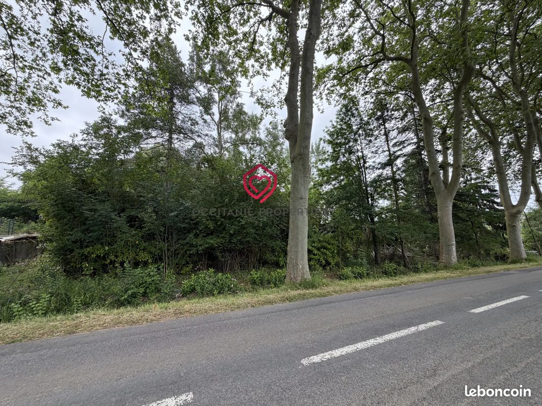 Terrain 2147 m² · à Castagnac · 2 147 m² · 50 000 €