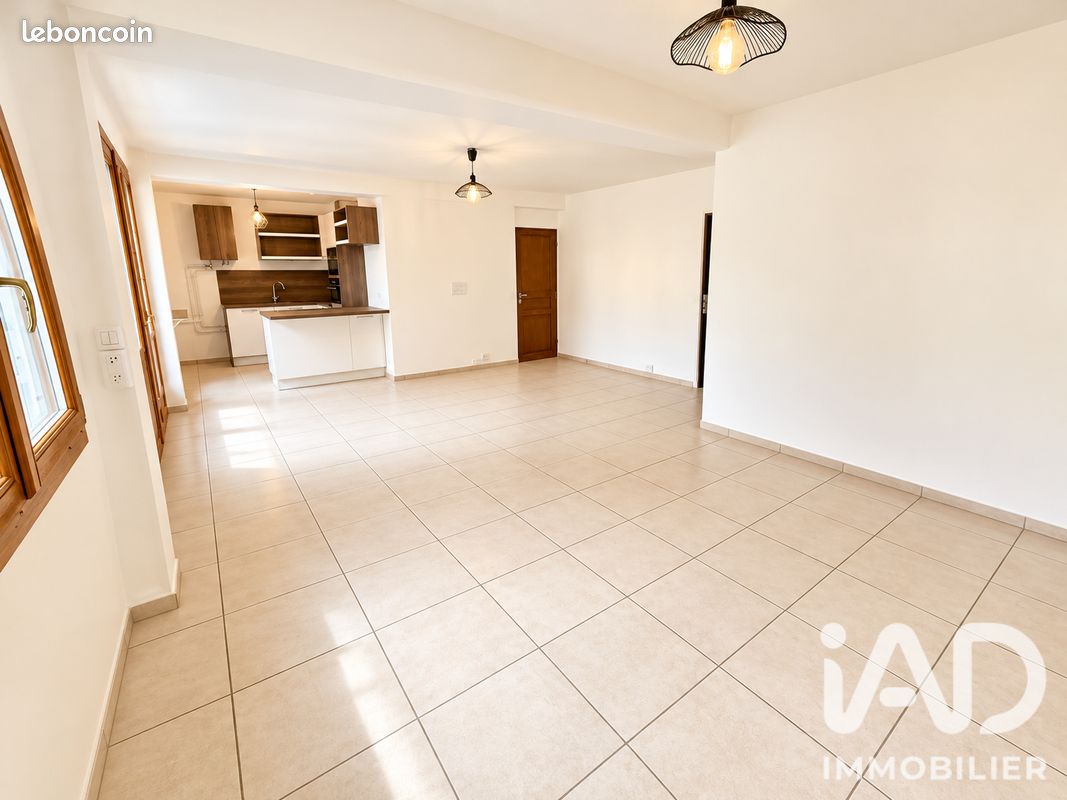 Appartement 4 pièces 81 m² · à Sainte-Foy-lès-Lyon · 81 m² · 250 000 €
