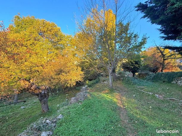 Terrain 946 m² VESSEAUX