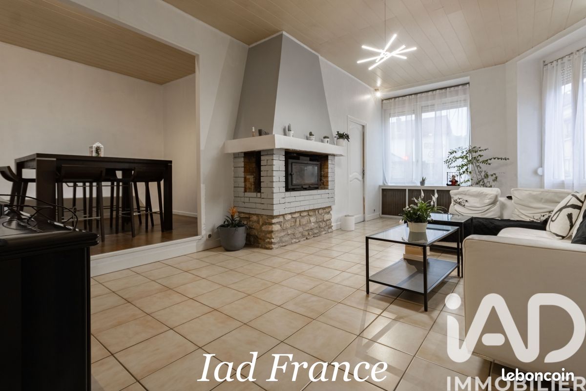 Maison 5 pièces 125 m² · à Nézel · 125 m² · 219 000 €