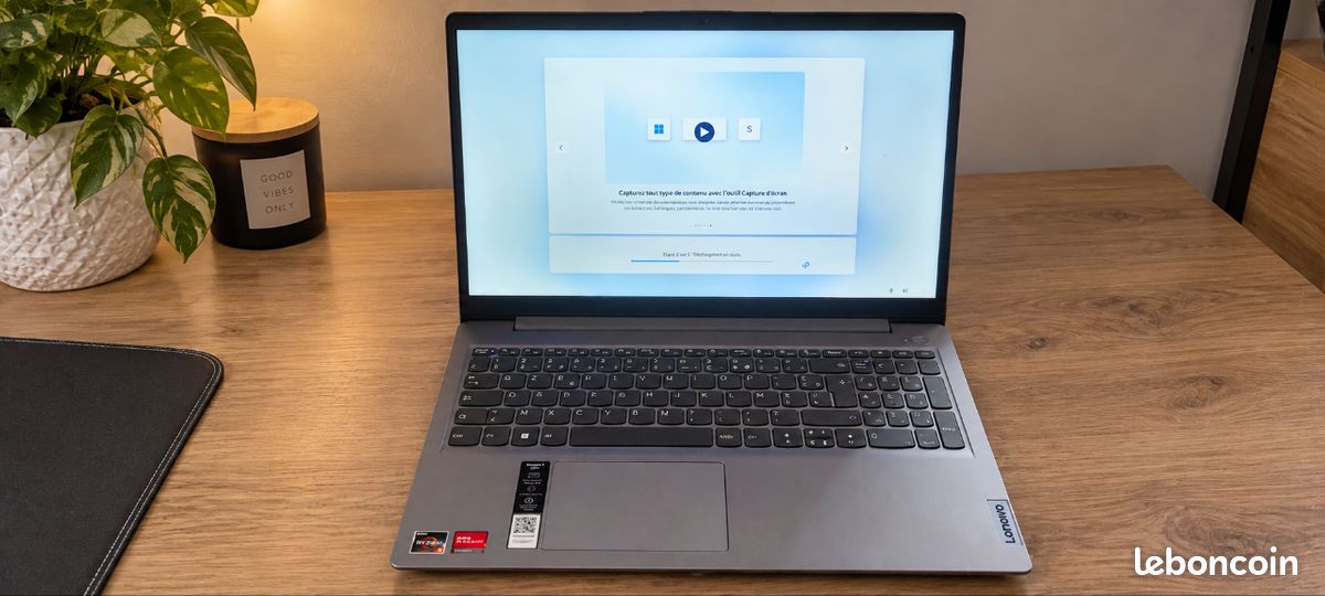Lenovo notebook (image 1)