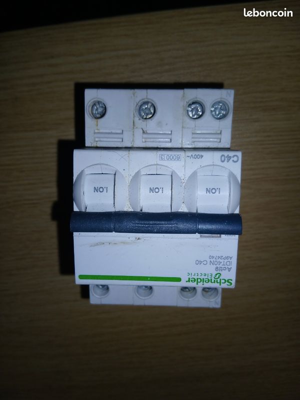Disjoncteur (image 1)