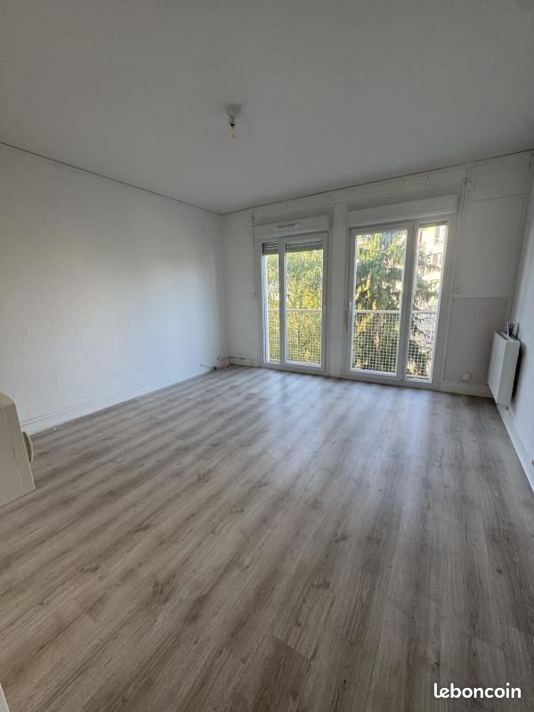 Appartement 3 pièces 59 m² · à Saint-Julien-les-Villas · 59 m² · 414 €/mois